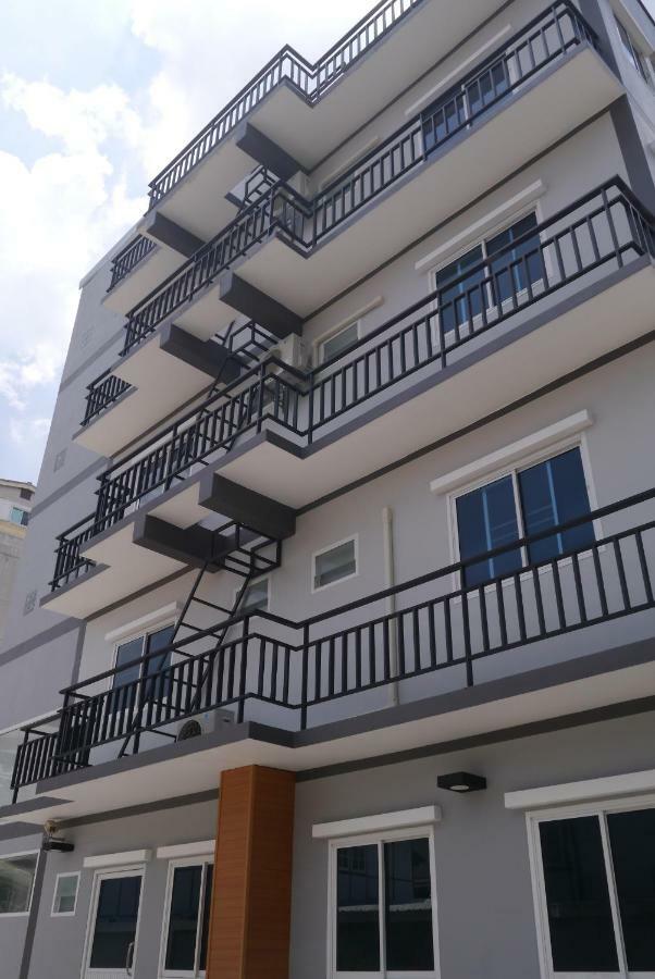 Apartamento 808 Bangkok Exterior foto