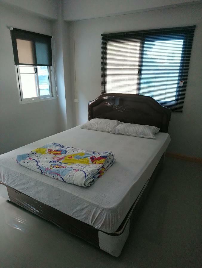 Apartamento 808 Bangkok Exterior foto